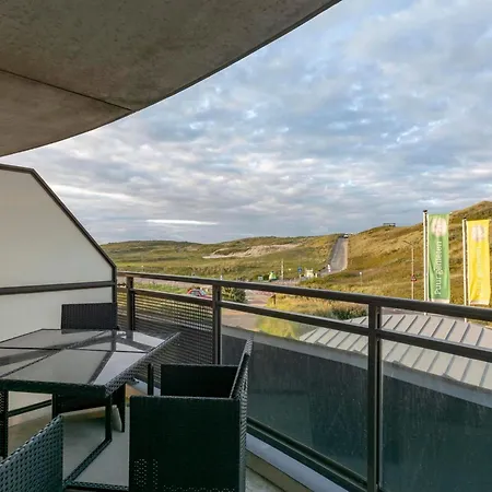 With Large Balcony Апартаменты Каллантсог