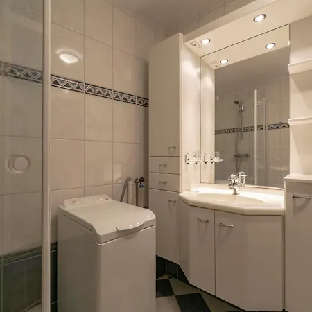 With Large Balcony * Каллантсог