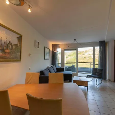 With Large Balcony Апартаменты Каллантсог